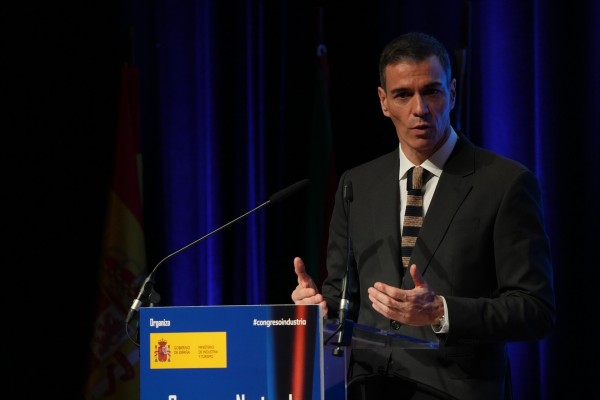 El Gobierno anuncia ayudas de hasta 7.500 euros a autónomos y pymes para adquirir vehículos electrificados