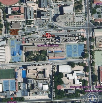 Tres niños heridos leves al caer una chapa del tejado de un colegio en Cartagena por el fuerte viento