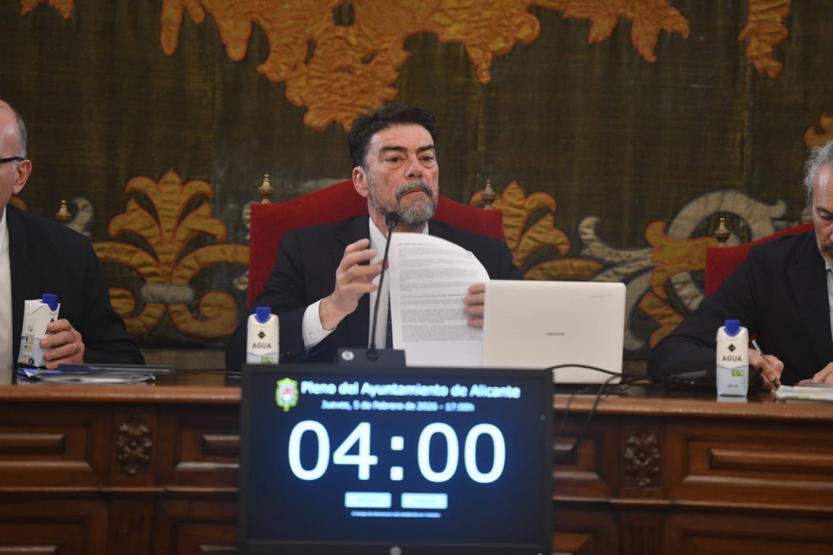 El alcalde de Alicante, Luis Barcala. - Foto: RAFA MOLINA El alcalde de Alicante, Luis Barcala.