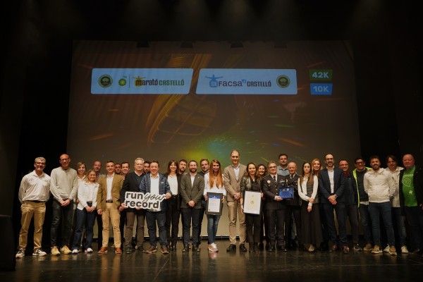 Más de 4.000 participantes y una fiesta del deporte: Castelló da la bienvenida a la Marató y el 10K