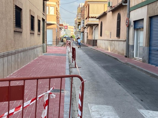El Ayuntamiento de Murcia refuerza la seguridad peatonal en Los Dolores