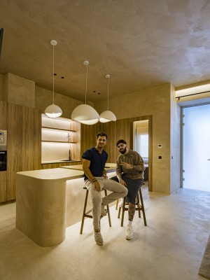 Estos son los apartamentos de lujo donde el tatuador Ganga aloja a las estrellas que visitan su estudio en El Palmar