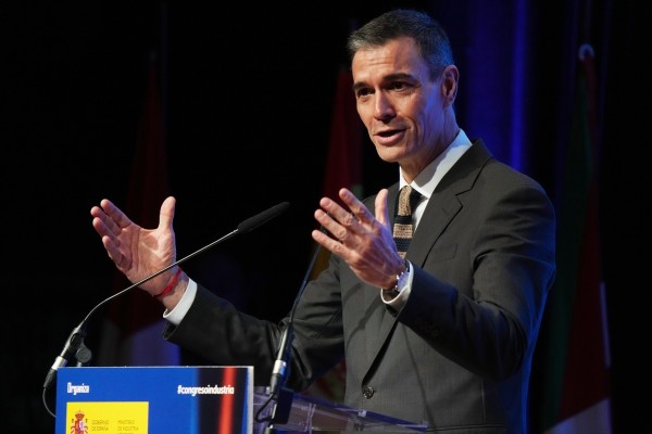 Se busca enemigo ultrafacha. Razón: Perrosanxe