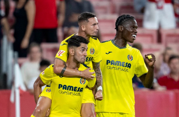 Ayoze revienta el Pizjuán: el Villarreal tira de oficio y de un gran Conde para un épico triunfo en Sevilla