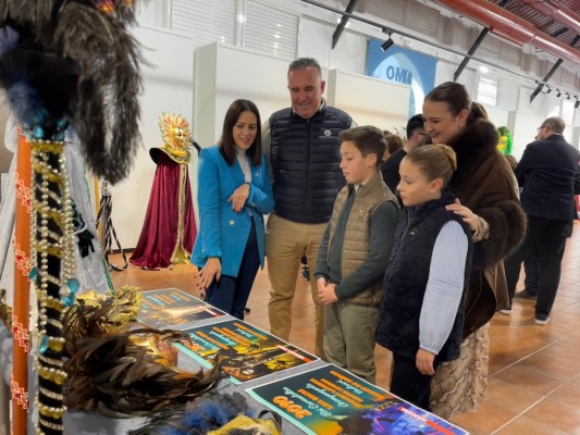 Castelló inaugura la exposición de trajes del Rey Carnestoltes en el Edificio Moruno del Grau