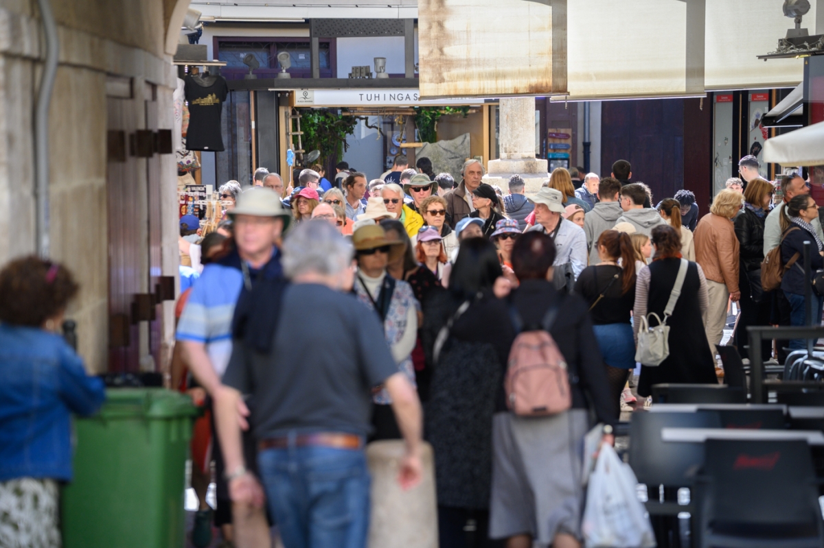 ¿Vivir más según tu código postal? Una brecha de hasta tres años separa los distritos de València