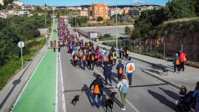 Onda se une contra el cáncer en una marcha solidaria y manda un mensaje colectivo de esperanza