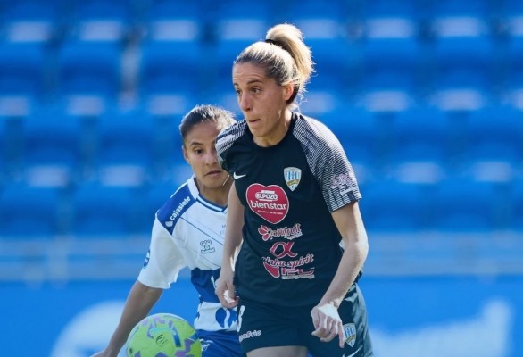 El Alhama CF ElPozo sigue en descenso en la Liga F Moeve volviendo a perder con un 1-0 en Tenerife