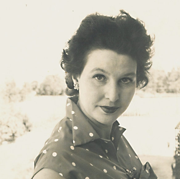 - Fondo Maria Beneyto. Biblioteca Histórica Municipal. Ajuntm. València.