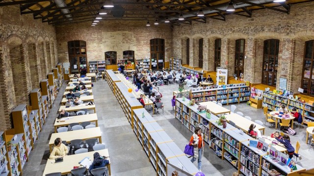 Leer en compañía o citas a ciegas entre páginas: los planes valencianos por el Día de Libro