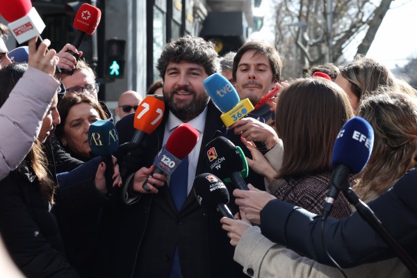 López Miras saca pecho de la victoria de Azcón en Aragón: 