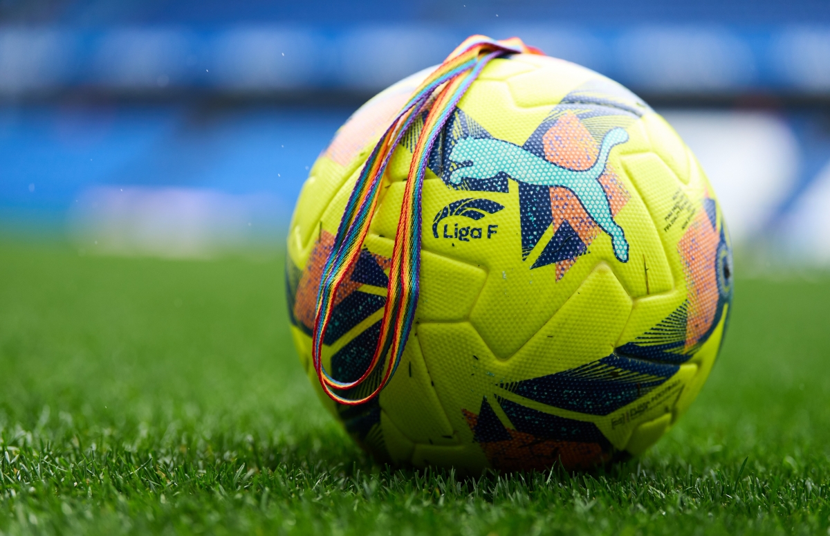La Liga F comienza la campaña ‘Amor Por Los Colores’ contra la LGTBIfobia en el deporte