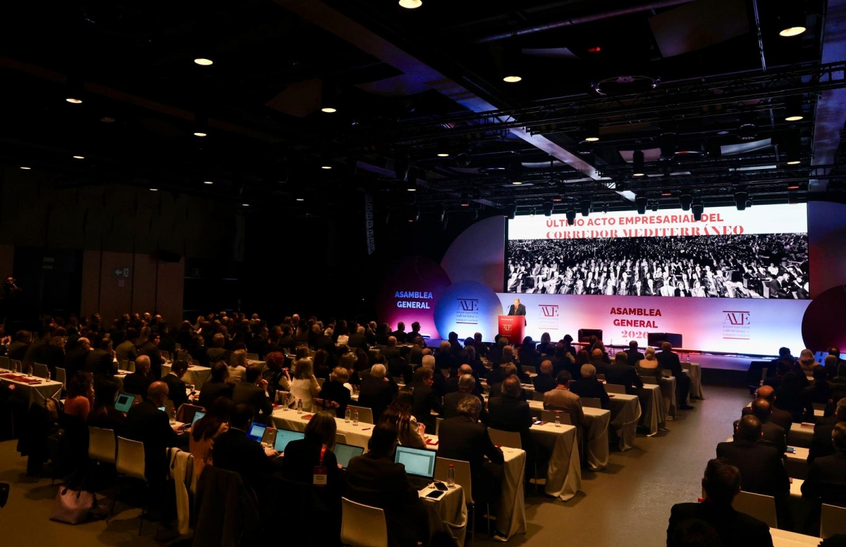 El peso del empleo privado en España crece en 2025 hasta el 85,6 %