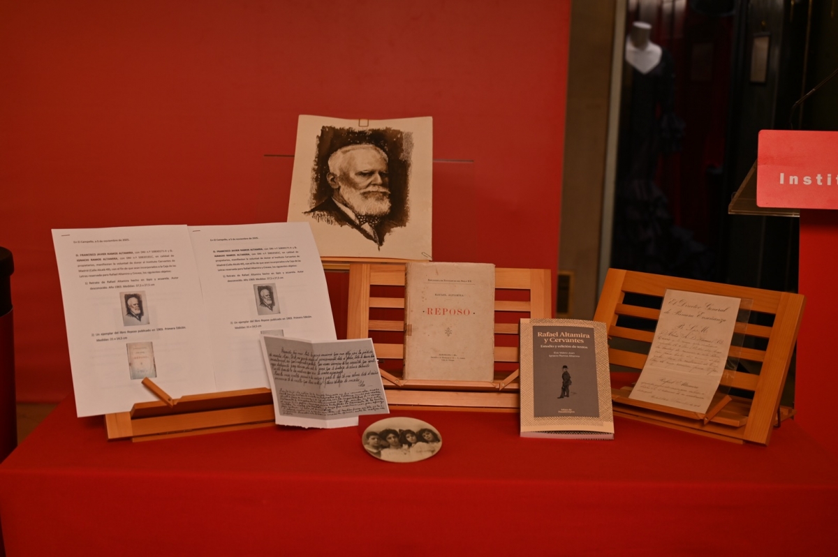 Estos son los objetos de Rafael Altamira que se han guardado en el Instituto Cervantes