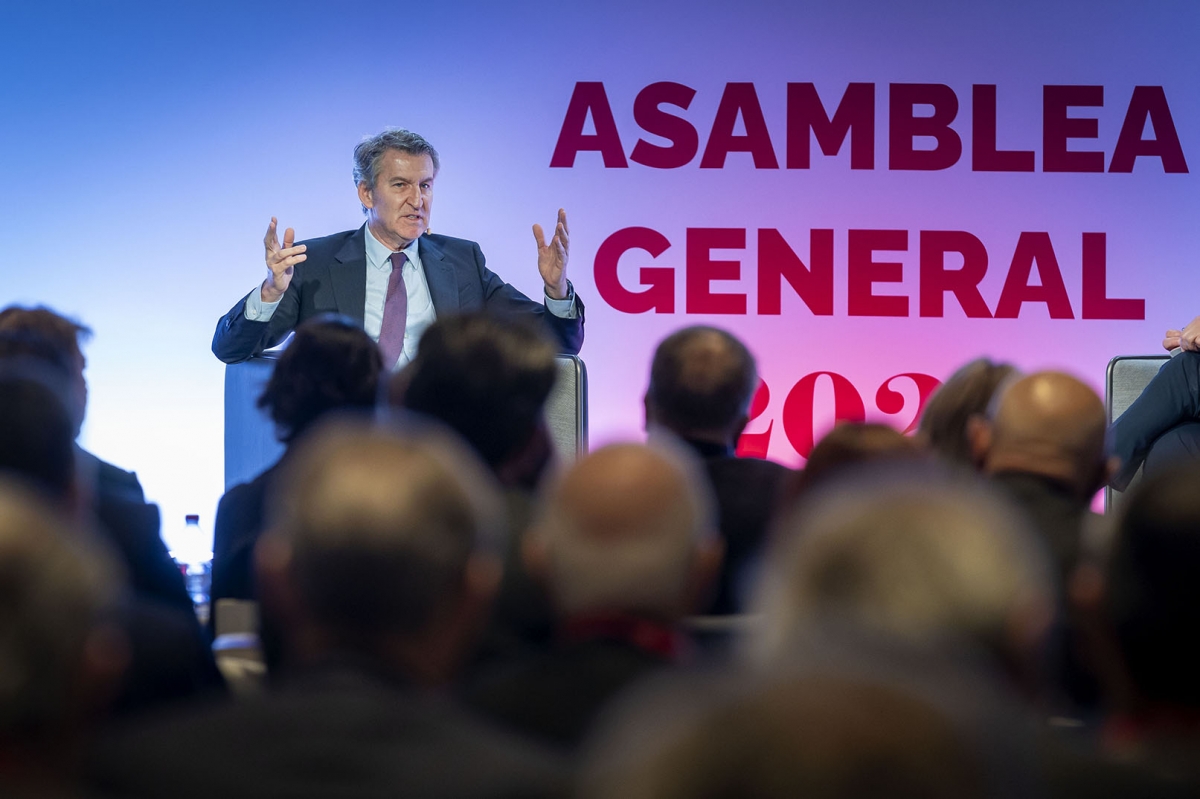 Feijóo reafirma ante los empresarios el apoyo del PP a un fondo de nivelación 