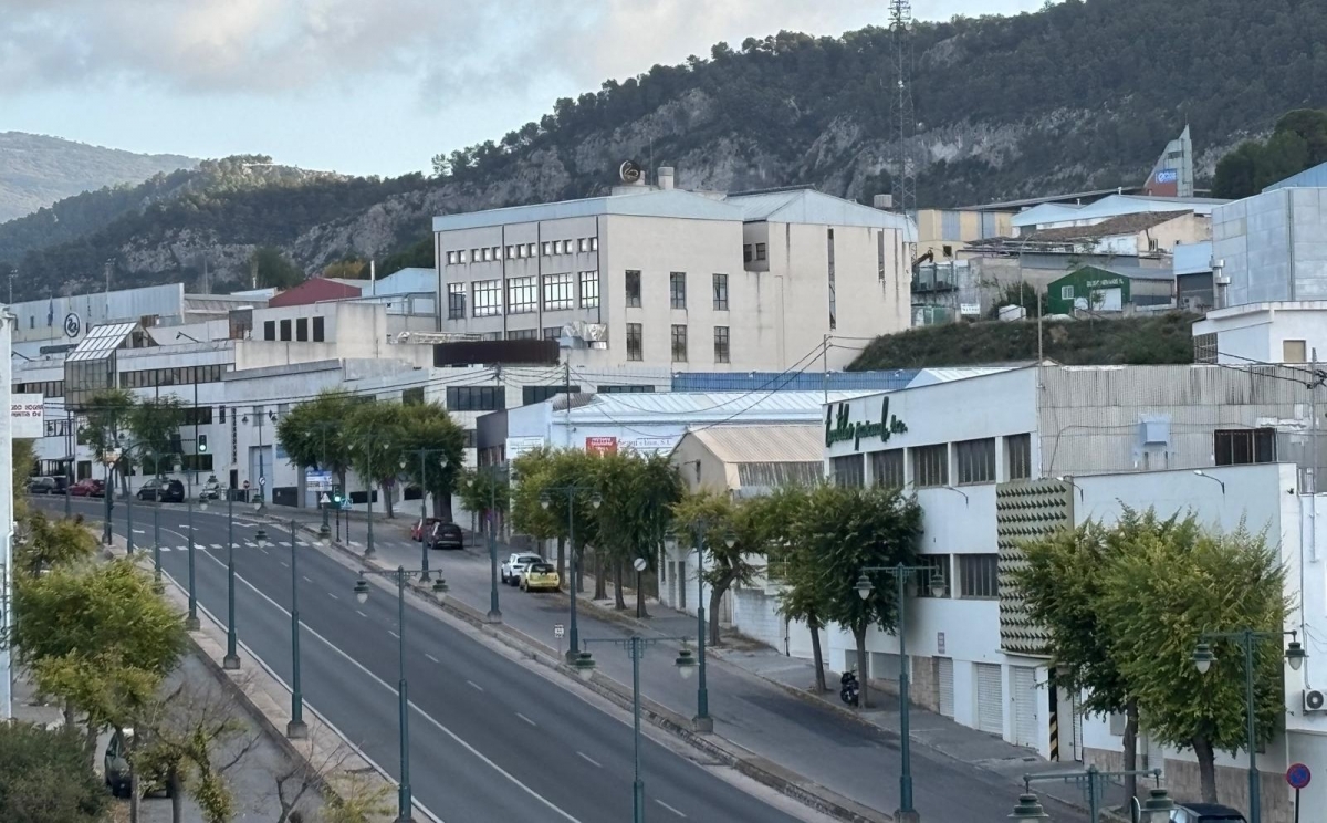 Peso de la industria en la economía de l'Alcoià y el Comtat: copa el 26% de los contratos en la provincia