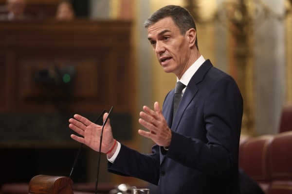 Sánchez pide más feminismo e igualdad en el 8M: 