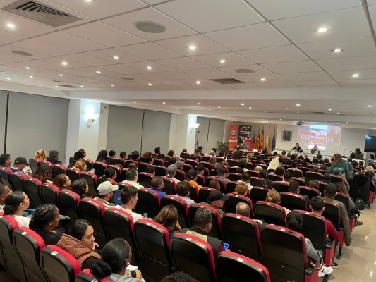 Compromís apoya a la asociación Villa Colombia e insta a 