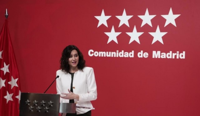 Ayuso defiende el modelo público-privado y la libre elección sanitaria frente a la ley estatal