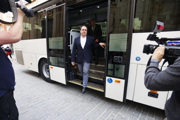 Pérez Llorca muestra su 