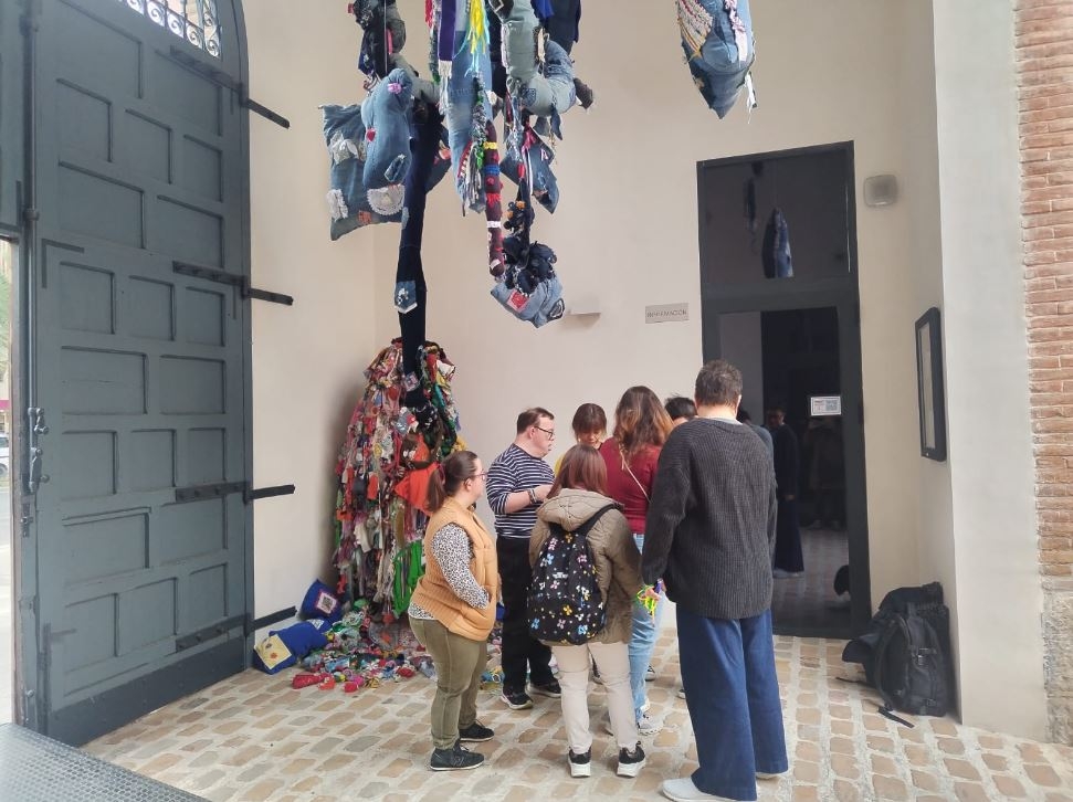 El arte vivo de Mu-tantes vuelve a colonizar la Cárcel Vieja de Murcia con exposiciones e instalaciones sorprendentes