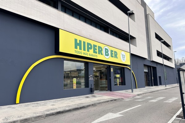 Hiperber abre su primer supermercado de 2026 en Ontinyent y alcanza los 90 centros en marcha