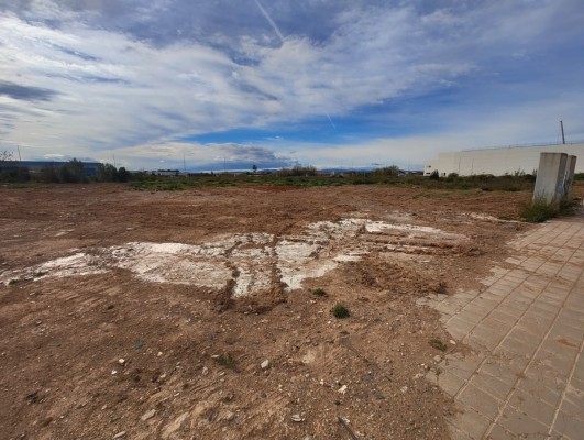 Retiran 2.200 toneladas de escombros procedentes de la reconstrucción tras la dana en Albal