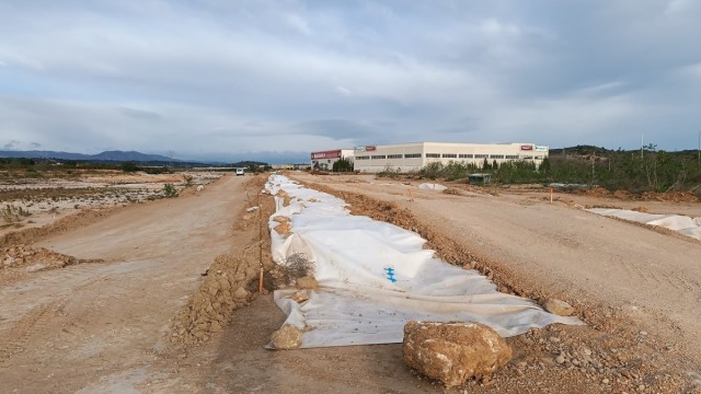 La CHJ inicia la construcción de una mota de protección sobre el barranco de Poyo a su paso por Riba-roja 