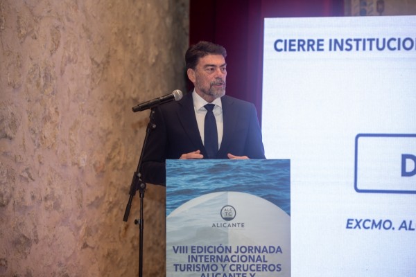 Barcala destaca el patrimonio histórico y cultural, y la gastronomía como claves para atraer más cruceros