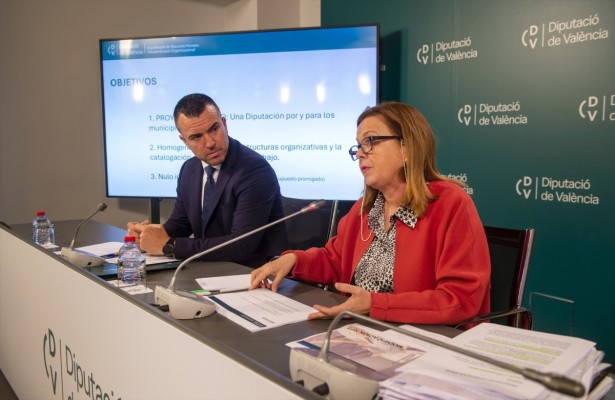 La Diputación propone una revisión de la RPT para mejorar el servicio a municipios y homogeneizar estructuras