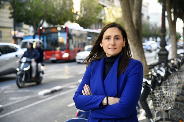 Elisa Valía: 