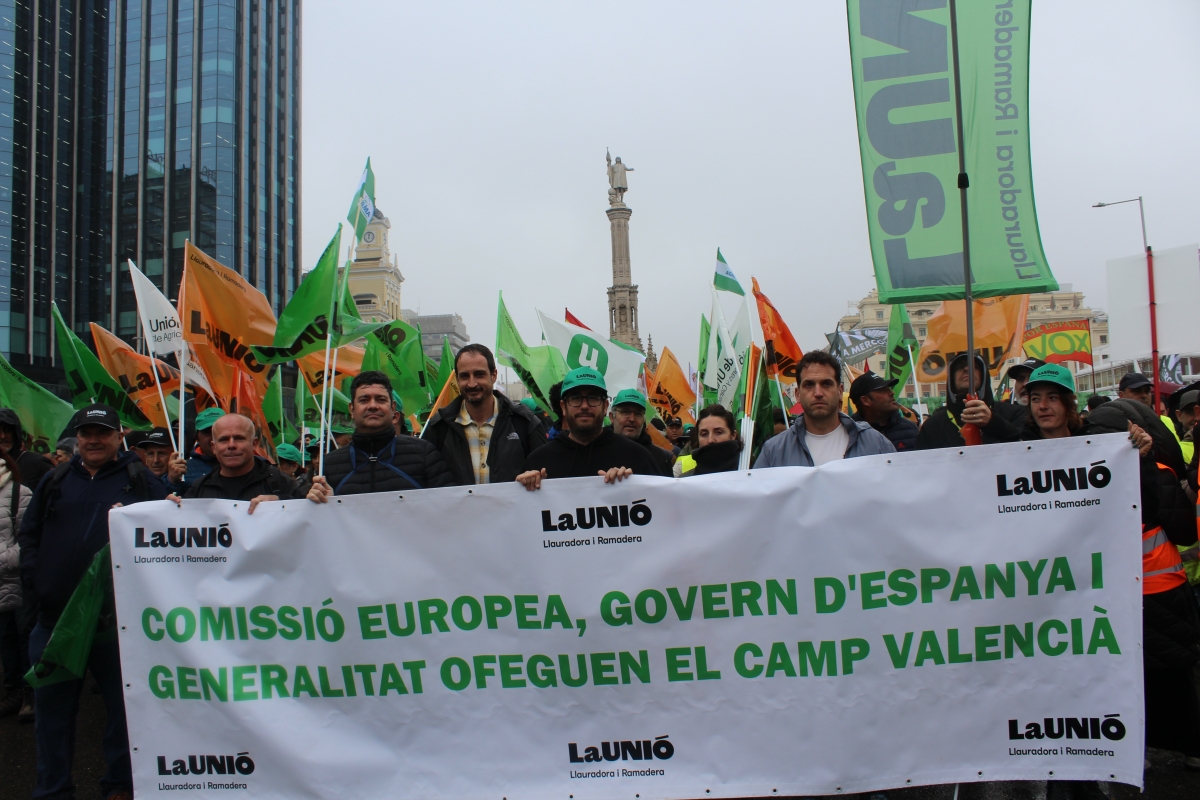El campo valenciano eleva la presión en las calles y las instituciones contra el tratado de Mercosur 