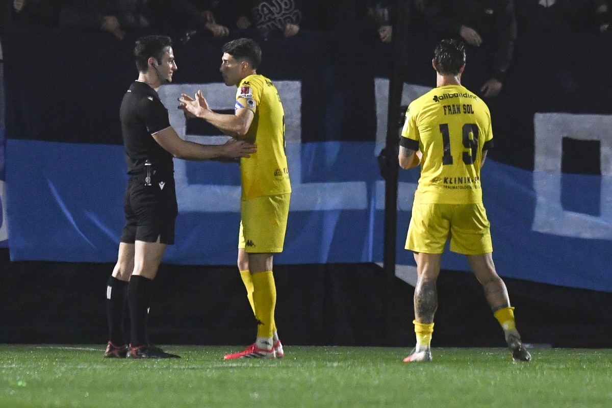 El Juez de Disciplina Deportiva sí cree que Unai Ropero cometió penalti y, en consecuencia, mantiene la cartulina amarilla que le mostró el árbitro