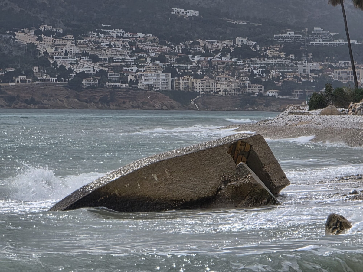 El búnker de Altea en Cap Negret colapsa con el temporal: el Ayuntamiento busca nueva ubicación