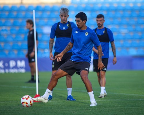 El Hércules amplía contrato hasta junio de 2027 a César Moreno y lo cede al Recreativo por este curso 