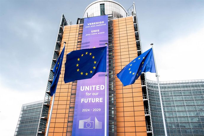 La Comisión Europea ve contradicciones entre los nuevos aranceles de Trump y el acuerdo comercial UE-EEUU