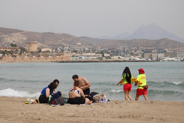 El Campello prorroga un año el servicio de socorrismo: lo seguirá prestando la empresa Provita