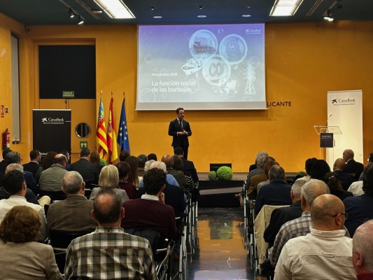 CaixaBank Wealth Management analiza las perspectivas financieras para 2026 con sus clientes de Alicante