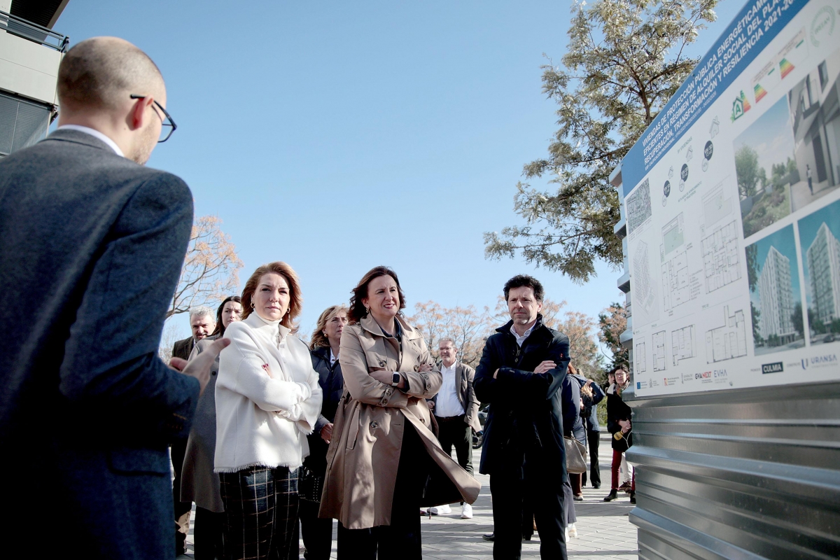 La alcaldesa de València y la vicepresidenta de la Generalitat en un acto de vivienda.