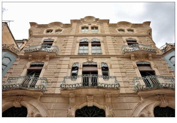 El proyecto de visitas virtuales al Modernismo de Alcoy despierta interés: 12 ofertas para elaborar los vídeos
