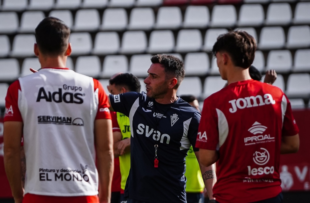 El Real Murcia visita al Alcorcón 