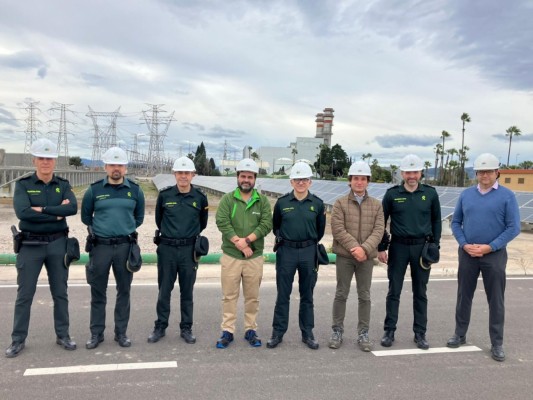 Iberdrola forma a la Guardia Civil de Castellón para actuar en situaciones de riesgo en instalaciones eléctricas