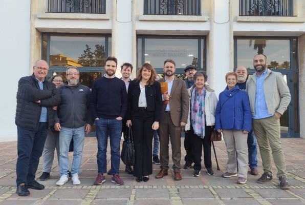 El diputado de Compromís en el Congreso Alberto Ibáñez defiende la llegada del tren al Puerto de Sagunto