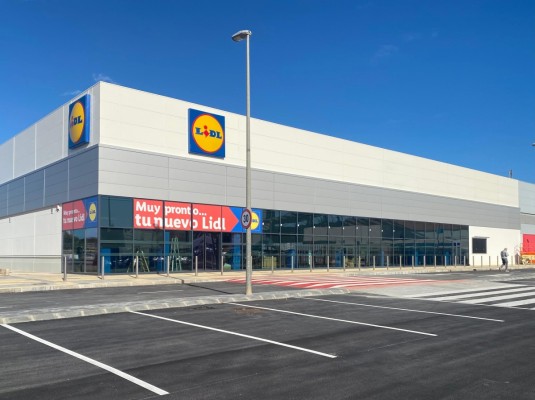 Cuatro millones de inversión y 22 empleos para el nuevo Lidl del centro comercial Mandarache de Cartagena que abre hoy
