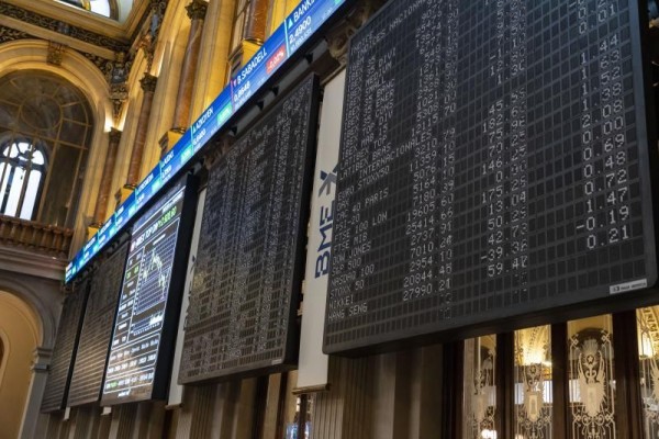 Las mejoras de ratings y el crecimiento económico elevan la confianza en las empresas españolas
