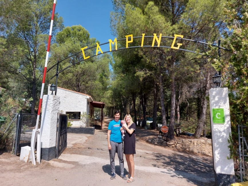 Jaume y Mari Ángeles, propietarios del camping. - 