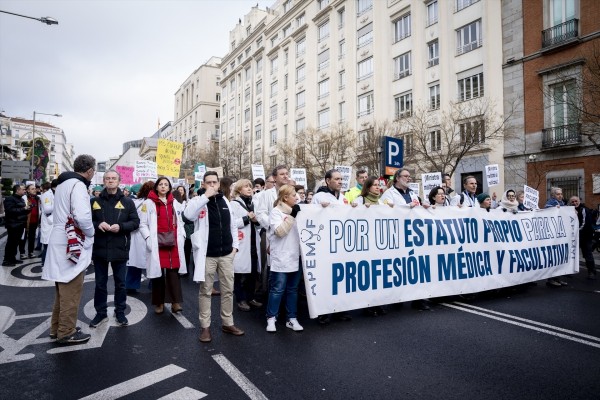 Los médicos vuelven a la huelga nacional la próxima semana para exigir un Estatuto Marco propio
