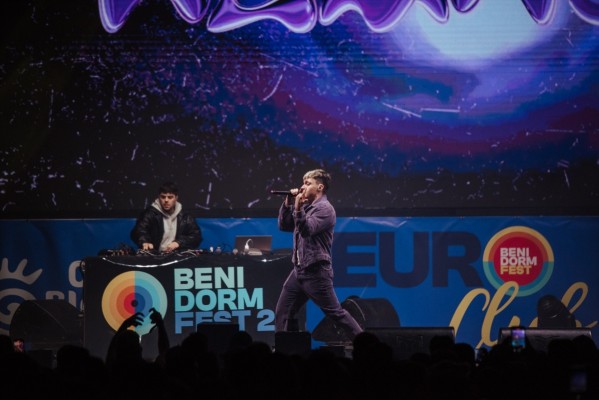 El fuerte viento obliga a reubicar este viernes el Euroclub del Benidorm Fest 2026