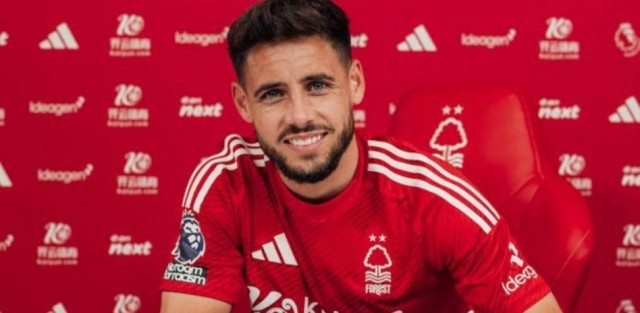 Álex Moreno se marcha cedido al Nottingham Forest