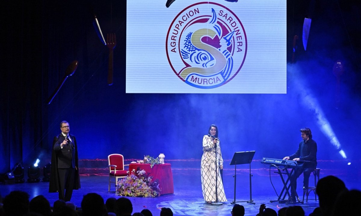 Ruth Lorenzo, en la Pitocrónica del Entierro de la Sardina - Foto: AYUNTAMIENTO DE MURCIA Ruth Lorenzo, en la Pitocrónica del Entierro de la Sardina